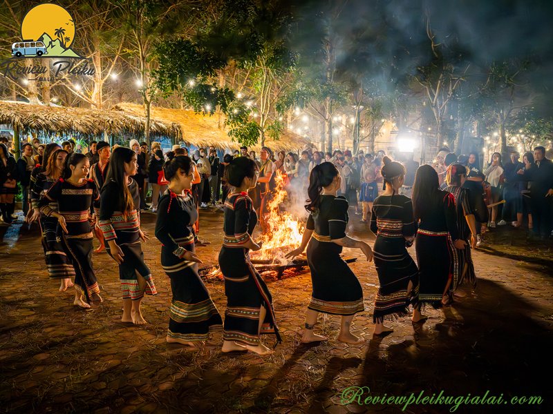 Chợ phiên Măng Đen thứ mấy?