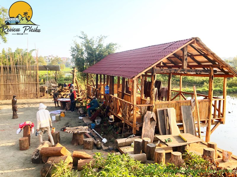 Cơm lam gà nướng Gia Lai Ksor Hnao