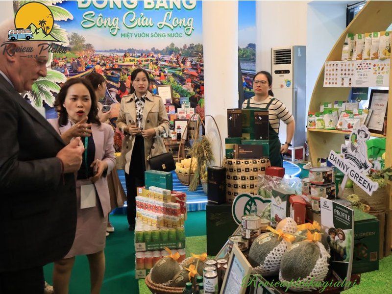 Hình ảnh của chợ phiên Măng Đen