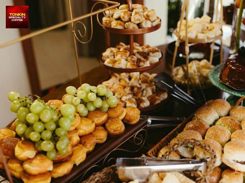 Cùng Tonkin Catering tìm hiểu catering service là gì?