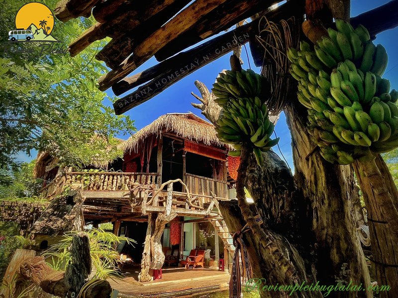 Quán gà nướng cơm lam ở Măng Đen