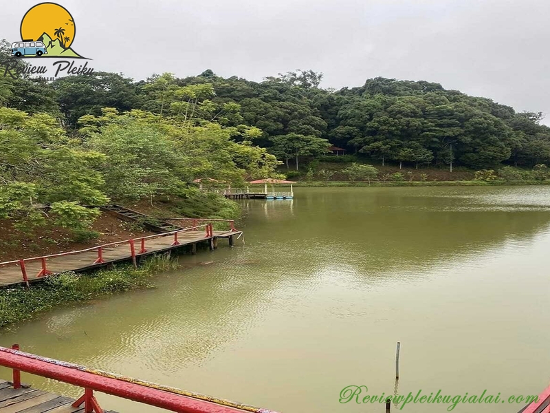 Tham quan hồ Đăk Ke Măng Đen